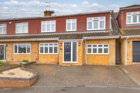 Chequers Close, Istead Rise... 4 bed semi