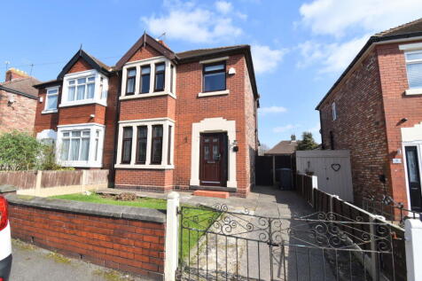 Deirdre Avenue, Widnes, WA8 6PA 3 bed semi
