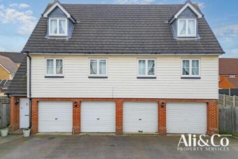 Founes Drive, Chafford Hundred Essex 3 bed detached house for sale