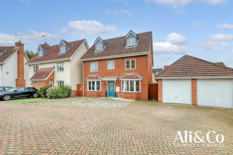 5 bedroom detached house for sale