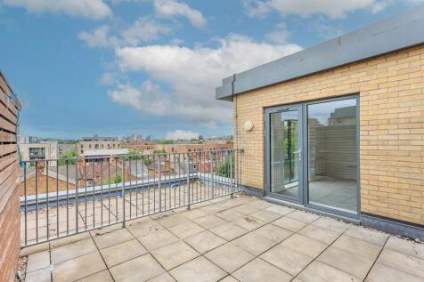 Joslin Avenue, Colindale, NW9 2 bed apartment for sale