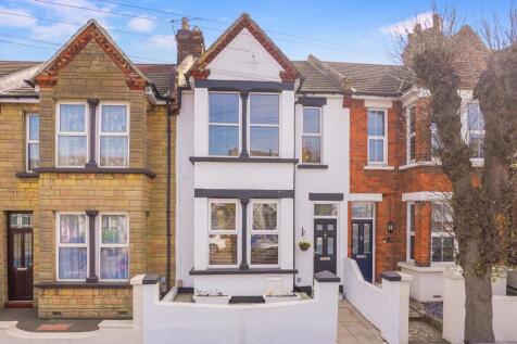 Rock Avenue, Gillingham, ME7 4 bed terraced house for sale