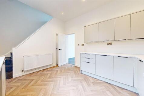 Capital Road, Manchester M11 2 bed semi