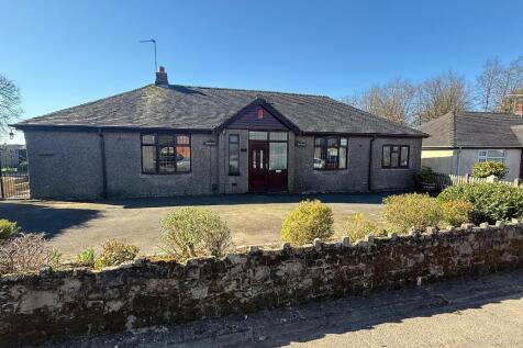 4 bedroom detached bungalow for sale