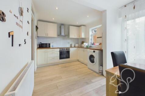 Holt Drive, Colchester 3 bed terraced house for sale