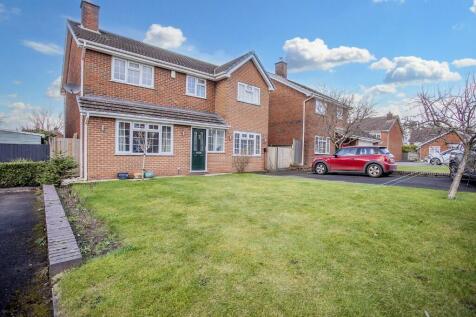 5 bedroom detached house for sale