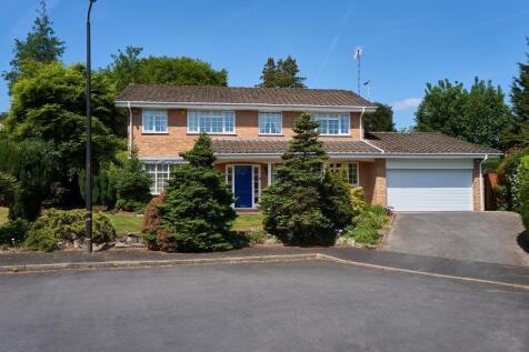 Altrincham WA14 4 bed detached house for sale