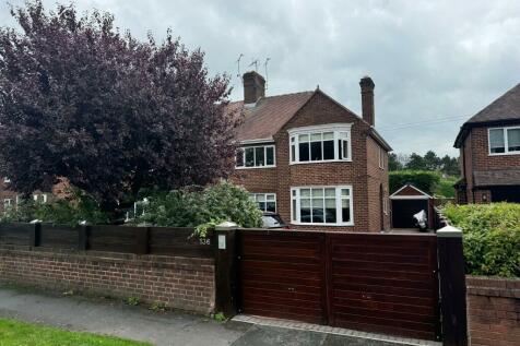 4 bedroom semi-detached house for sale