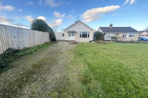 2 bedroom detached bungalow for sale