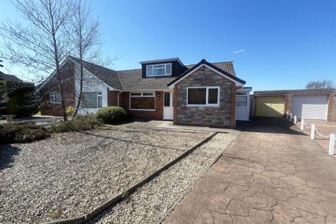 4 bedroom semi-detached bungalow for sale