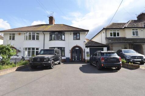 3 bedroom semi-detached house for sale