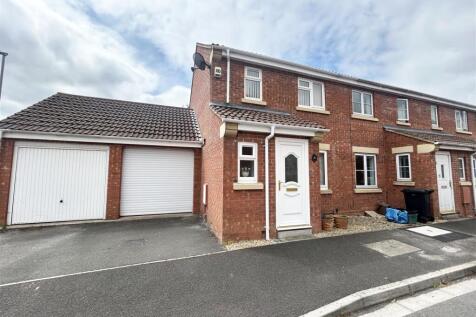 2 bedroom end of terrace house for sale