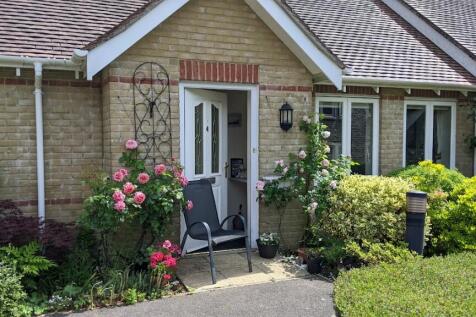 2 bedroom bungalow for sale
