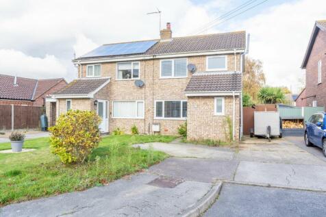 3 bedroom semi-detached house for sale