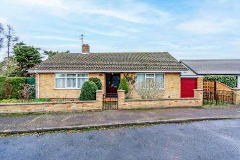 Waveney Crescent, Earsham 3 bed detached bungalow for sale