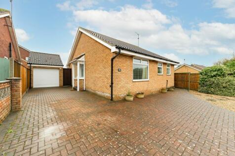 Elmdale Drive, Carlton Colville 3 bed detached bungalow for sale