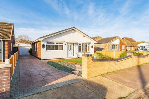3 bedroom detached bungalow for sale