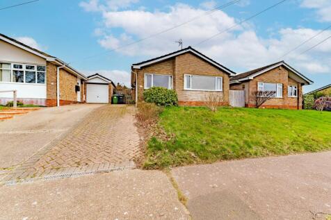 Tunstall Drive, Lowestoft 2 bed detached bungalow for sale