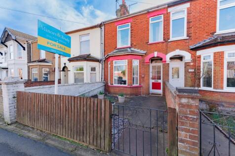 St. Margarets Road, Lowestoft 3 bed terraced house for sale