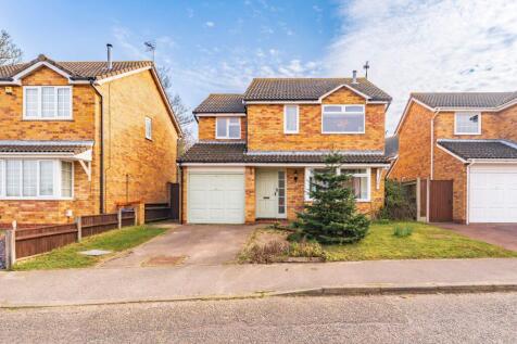 Wharfedale, Carlton Colville 4 bed detached house for sale