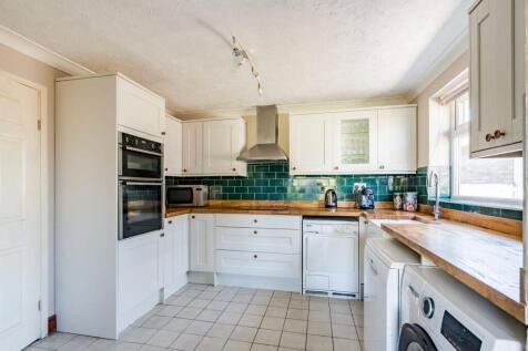 Tunstall Drive, Lowestoft 3 bed detached bungalow for sale