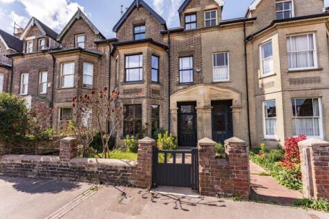 8 bedroom terraced house for sale