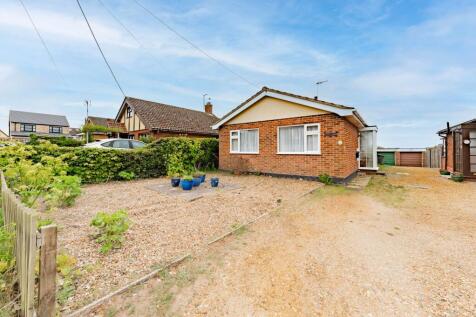 Beaconsfield Road, Kessingland 2 bed detached bungalow for sale