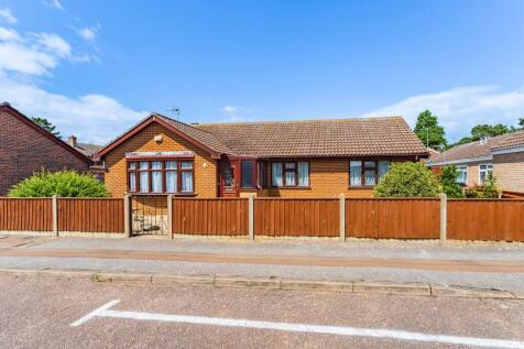 3 bedroom detached bungalow for sale