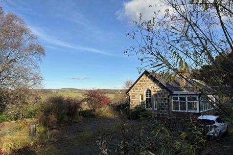 4 bedroom detached bungalow for sale