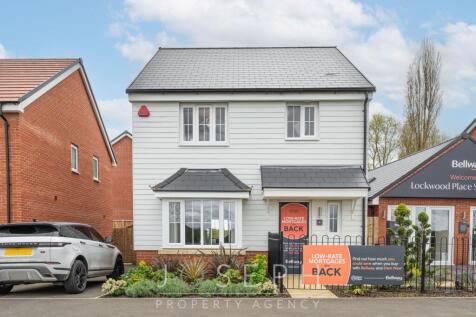 Hummingbird Drive, Stowmarket, IP14 3 bed detached house for sale
