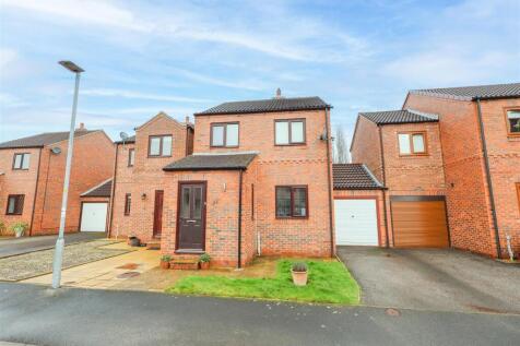 Gables Court, Dishforth 3 bed link detached house for sale