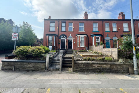 3 bedroom terraced house for sale