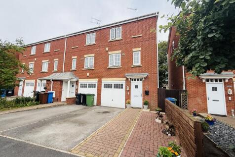 Cravenwood Road, Reddish 3 bed townhouse for sale