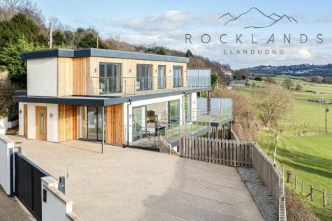 Segurinside, Llandudno Junction, LL31 4 bed detached house for sale