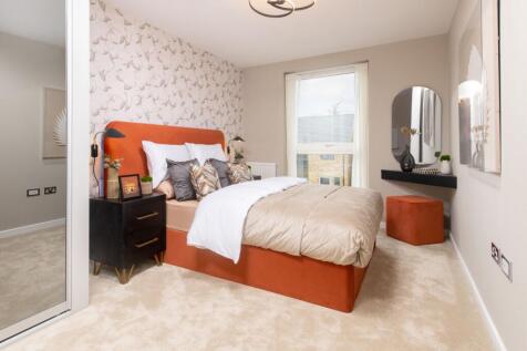 The Hunter at Sky Plaza, Meudon... 2 bed apartment for sale