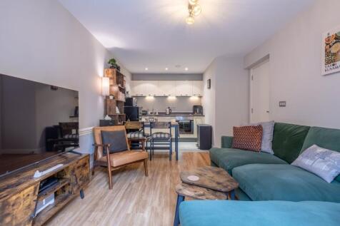 Birmingham B3 2 bed flat for sale