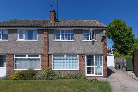 Silverdale Avenue, Leeds LS17 3 bed semi