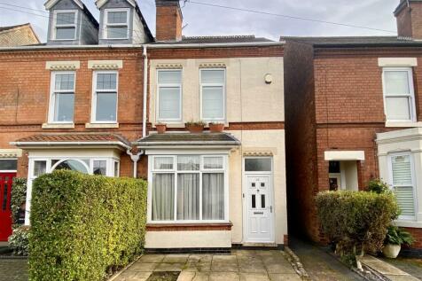 Sketchley Road, Burbage LE10 2 bed semi