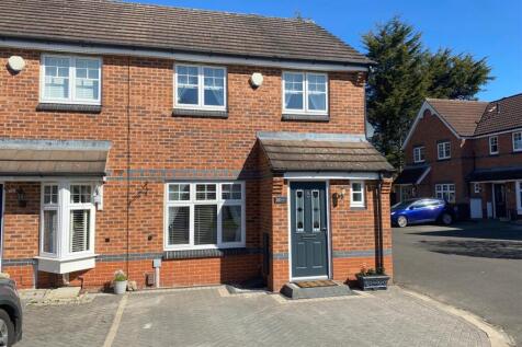 3 bedroom semi-detached house for sale