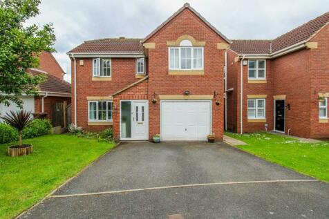 4 bedroom detached house for sale