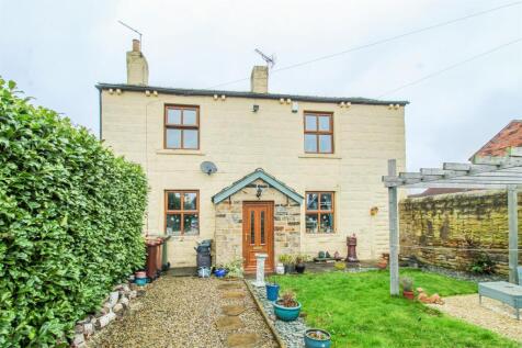 High Street, Ossett WF5 3 bed detached house for sale