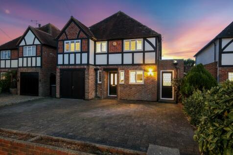 5 bedroom detached house for sale