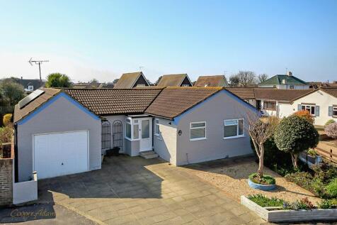 4 bedroom detached bungalow for sale