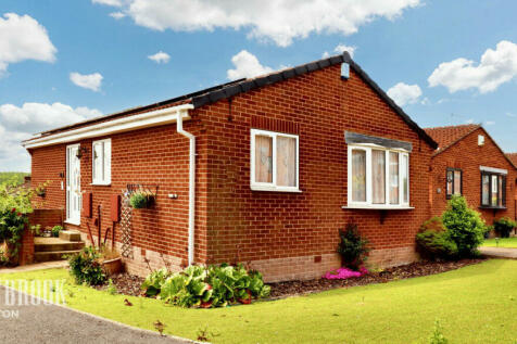 2 bedroom detached bungalow for sale