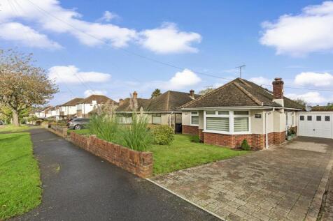 Grand Avenue, Hassocks, West Sussex... 3 bed chalet for sale