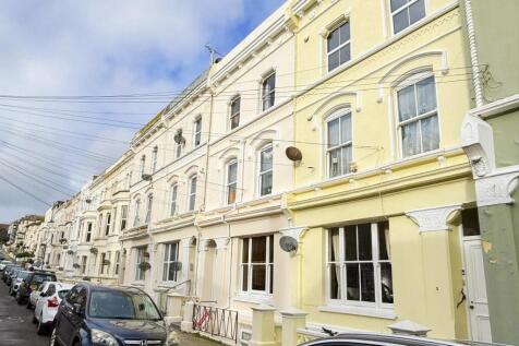 1 bedroom ground floor flat for sale