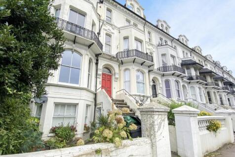3 bedroom maisonette for sale