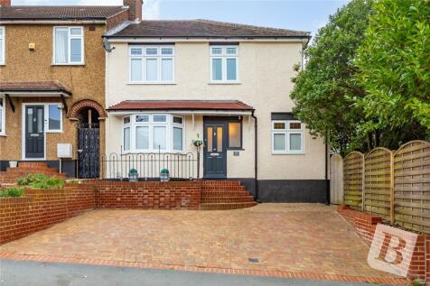 Kavanaghs Road, Brentwood, Essex, CM14 4 bed semi