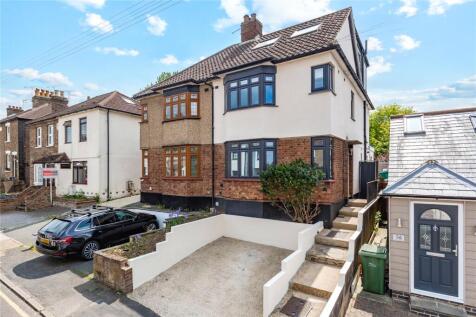 4 bedroom semi-detached house for sale