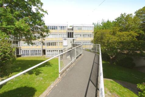 Cameron Close, Warley, Brentwood... 2 bed apartment for sale